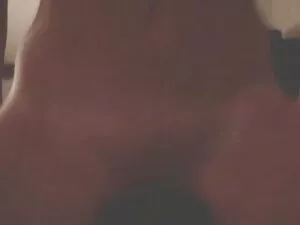 毛女の子を楽しんでその黒コック 無料 女 ...