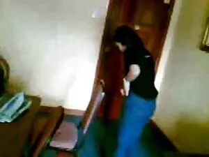 キューバの女王はカムの長いコックによって ...