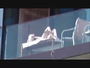 巨乳ベイビーリタひねくれ婦人科医の健康診 ...