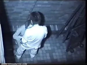 セクシーで陽気なルームメイトfucks彼 ...